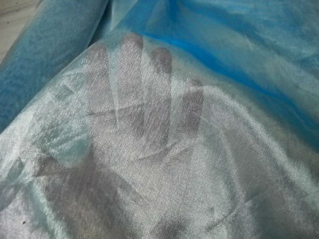 Acetate soie bleu clair reflets metallises 3