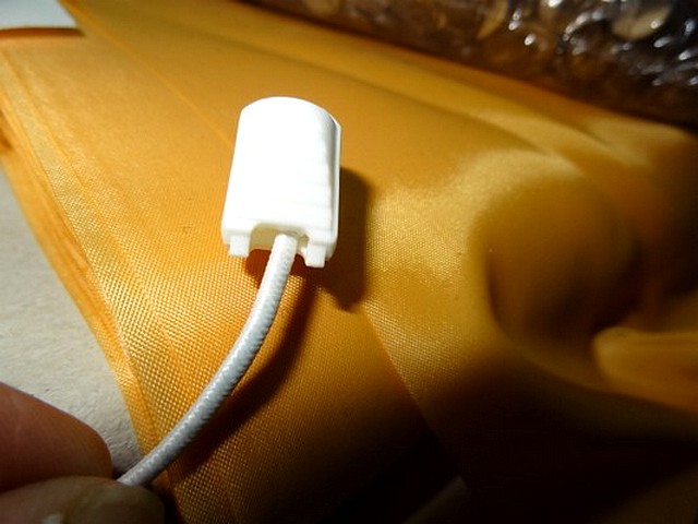 Arret plastique blanc pour cordon survetement 1