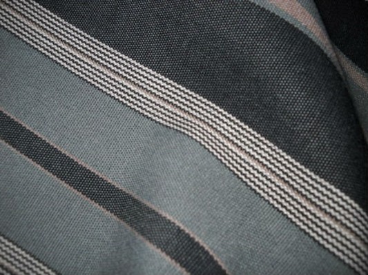 Bache teflon rayee gris noir en 1 60 m de large 4 1