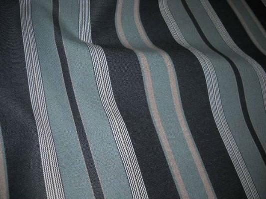 Bache teflon rayee gris noir en 1 60 m de large 4 3