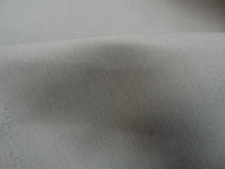 Bache teinte grege ou gris tres clair chaud 2