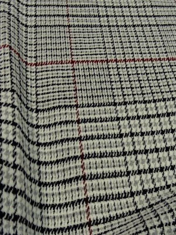 Beau lainage a carreaux fond blanc casse 2 