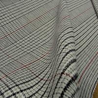 Beau lainage a carreaux fond blanc casse 5 