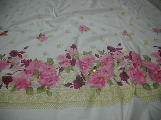 Bengaline lycra blanche embase fleurie rose 1