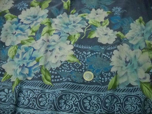 Bengaline lycra bleu jean embase fleurie blanc bleu sarcelle 3 
