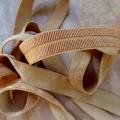 Biais gros grain pre plie elastique ocre tanne 1