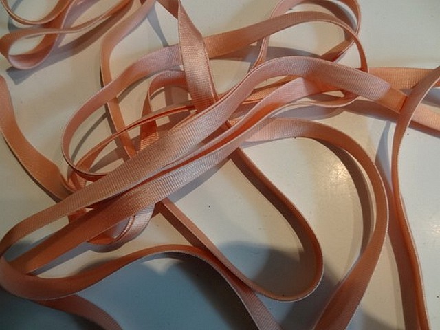 Biais ruban satine saumon chair 1