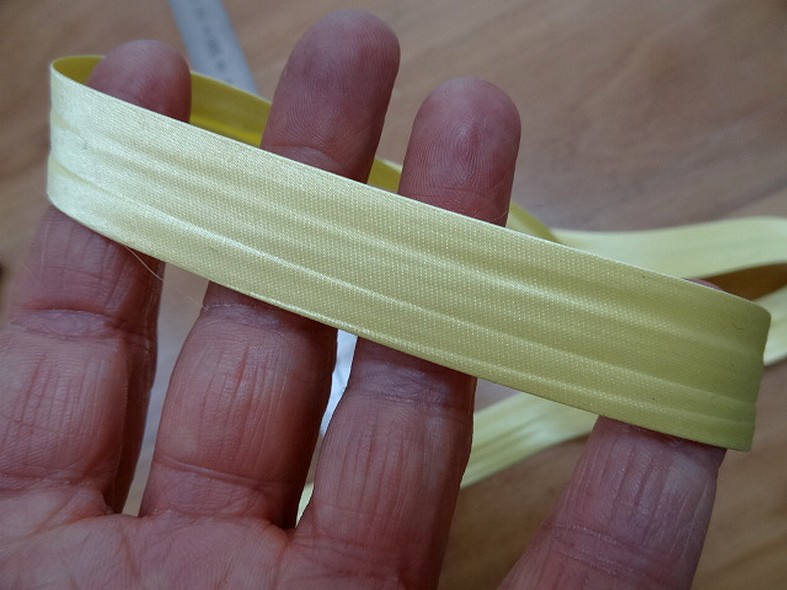 Biais satin jaune soufre 16 mm 2