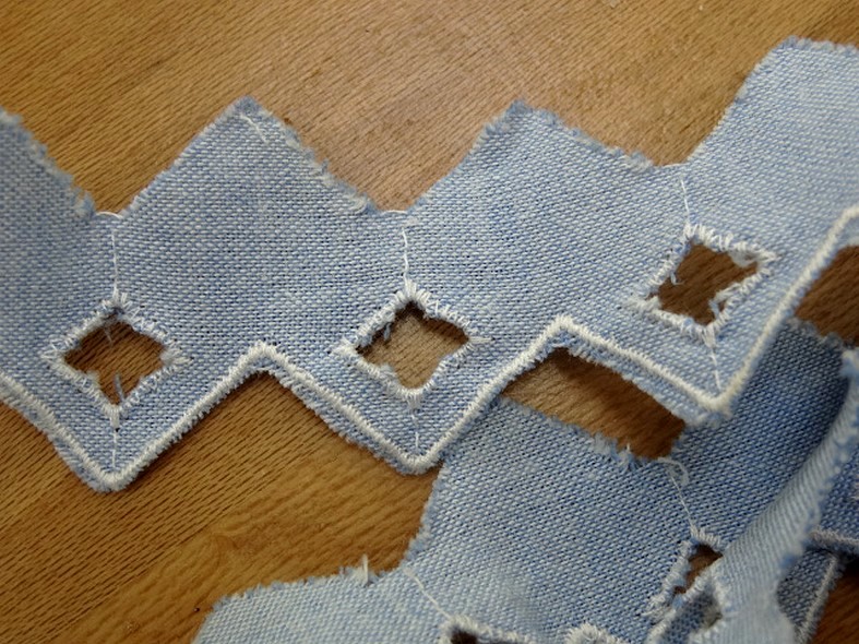 Bordure a coudre bleu chambray brode zig zag 3