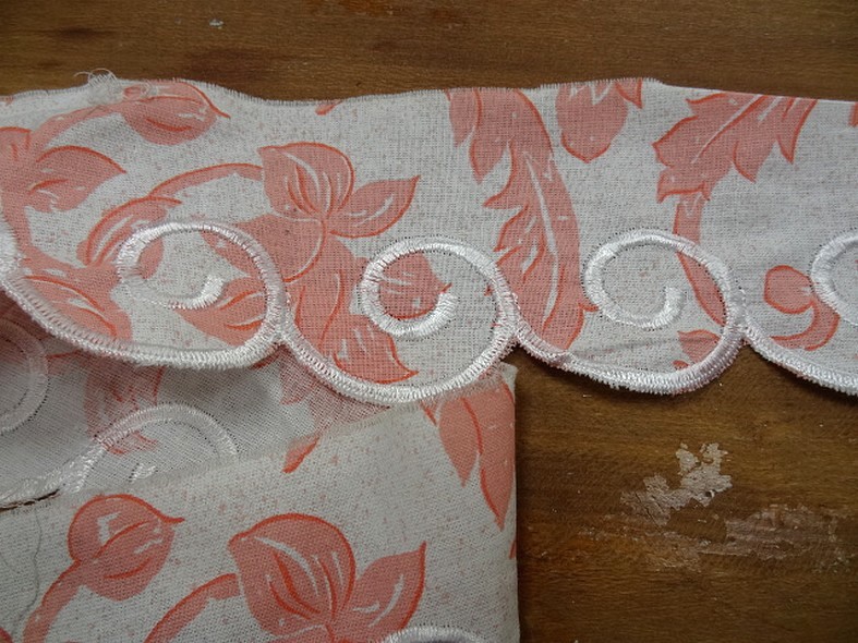 Bordure coton blanc rose the broderie spirale 1