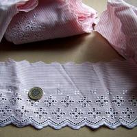 Bordure ingenue coton fines rayures blanc rose broderie anglaise 1 