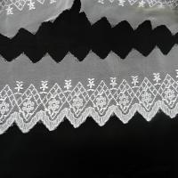 Bordure mousseline brodee cretes blanche 1 