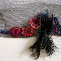 Bordure sofia resille noire et laine feutree coloree 2 