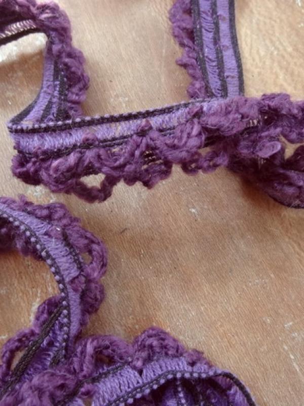 Boucle laine amethyste sur elastique