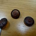 Bouton cabochon teinte noisette cercle bronze 2