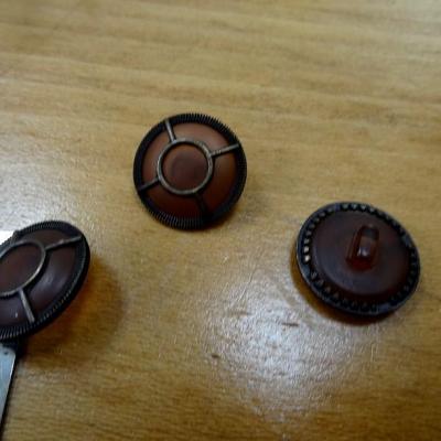 Bouton cabochon teinte noisette cercle bronze 2 