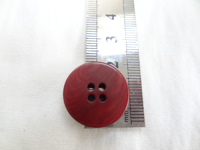 Bouton corozo rouge sang moire 20 mm 2 