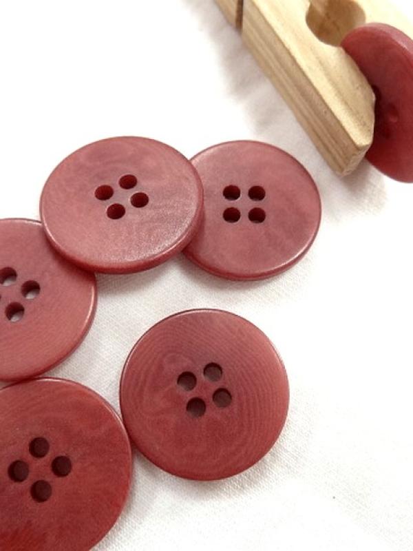 Bouton en corozo teinte fraise moire 20 mm 3 