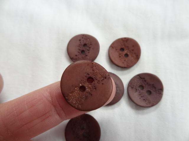 Bouton en corozo teinte senois granite 18 mm 2