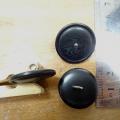 Bouton noir a queue clou metal 20 mm 
