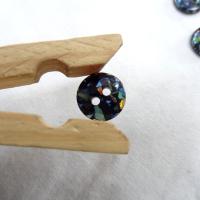 Bouton noir paillete multicolore plastifie 12 mm 2 