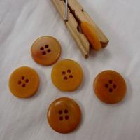 Bouton ocre jaune moire 20 mm 1