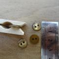 Bouton pastille brun nacre 10 mm