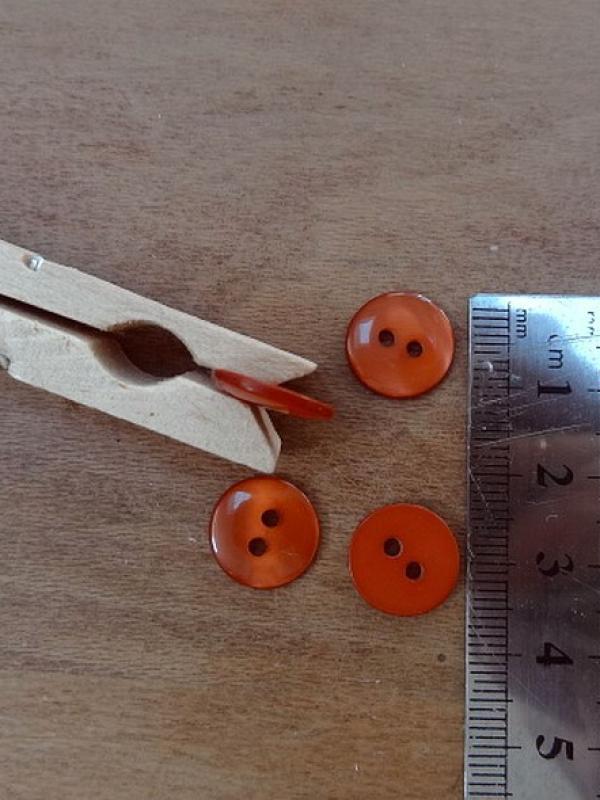 Bouton pastille corail nacre 12 mm 