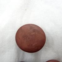 Bouton pastille plate a queue terre de sienne brulee moire 3