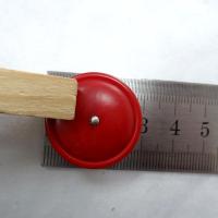 Bouton rouge ecarlate moire a queue clou metal 2 