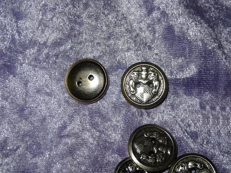 Bouton vieil argent armoiries 22 mm 2