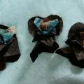 Broche a coudre laine et resille tons gris bleu 1 