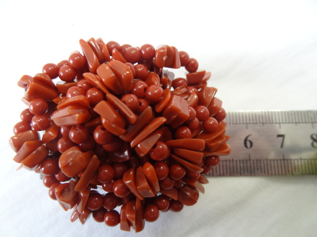 Broche en jaspe rouge 2