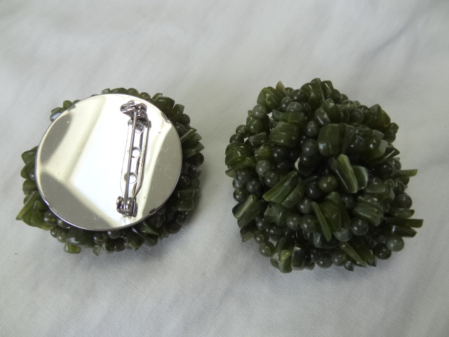 Broche en serpentine 1