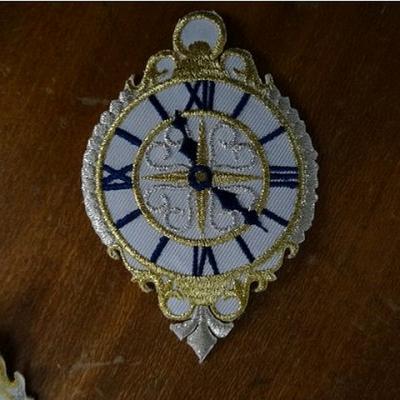 Broderie a coller horloge 01