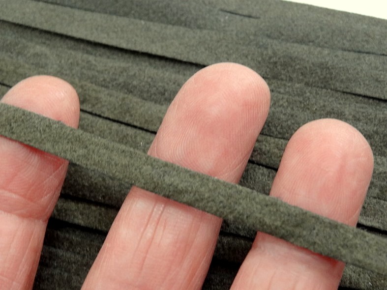 Cordon suedine kaki pour bijoux 1