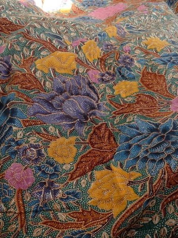 Coton batik fleuri ocre 1 