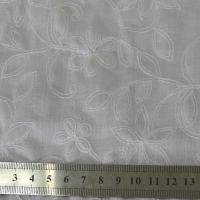 Coton blanc brode de coutures florales 3 