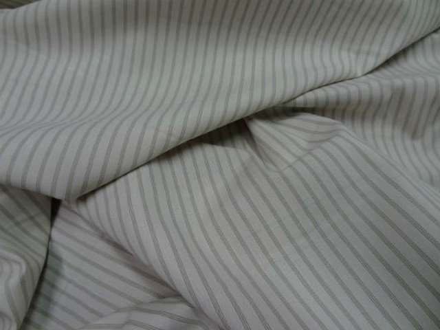 Coton blanc casse fines rayures kaki clair 2