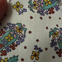Coton blanc casse motif cachemire stylise 3 