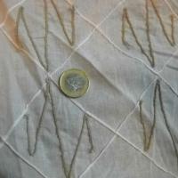 Coton blanc coutures motif carreaux et zigzag lin 1 
