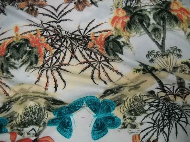 Coton blanc motifs palmier hibiscus papillon 2