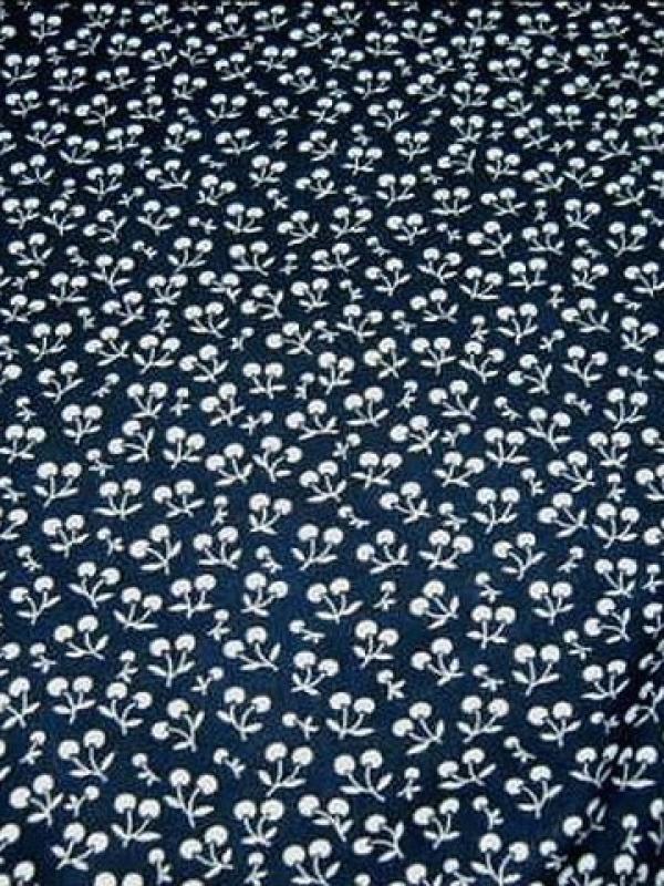 Coton bleu marine motif cerises 3 