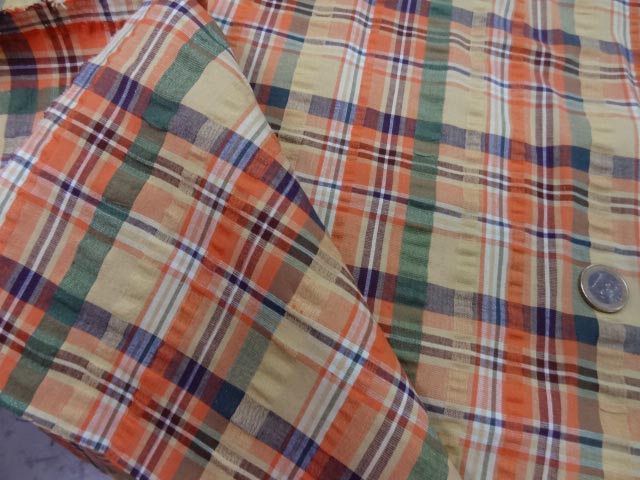 Coton cloque motif madras jaune pale et orange 1