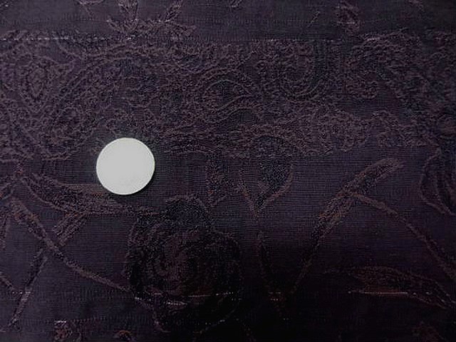 Coton damasse prune motif petites roses 2