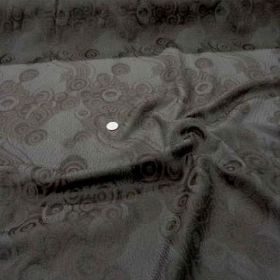 Coton damasse taupe clair motifs volutes 1 