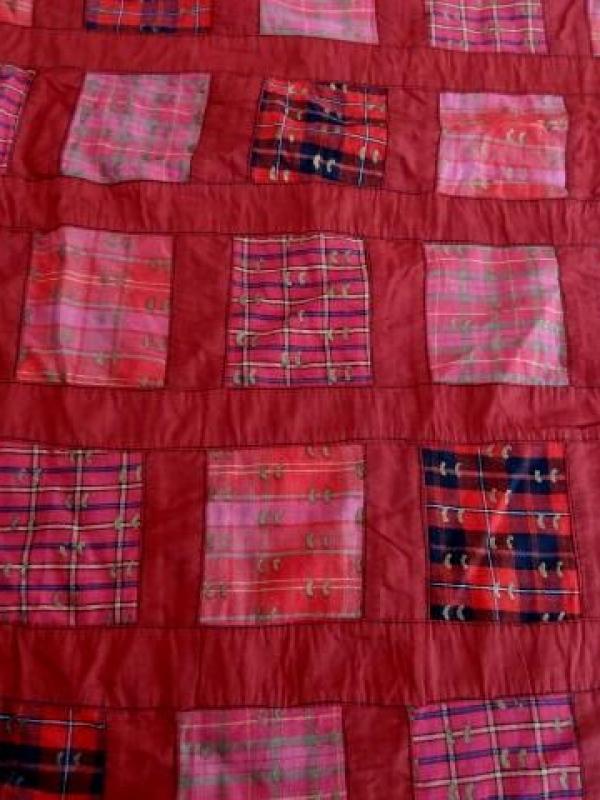Coton et carres cousus rouge 2