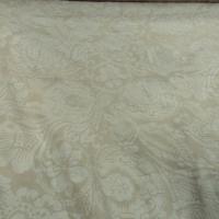 Coton fin beige clair motif cloque fleuri 1 