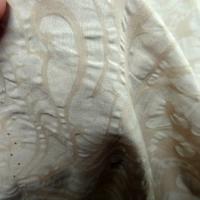 Coton fin beige clair motif cloque fleuri 3 