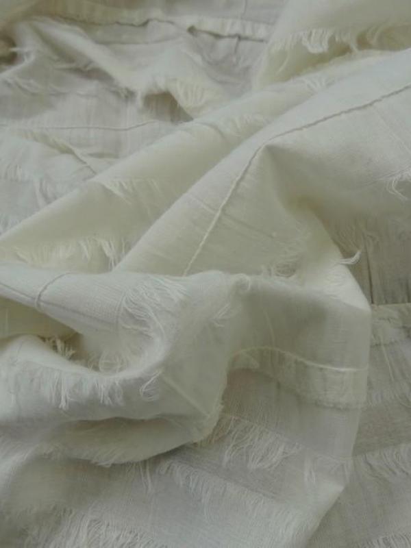 Coton fin blanc casse a frises frange 3